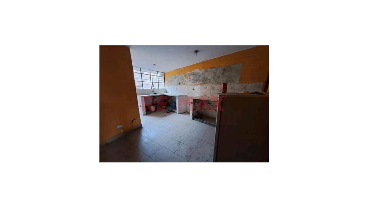 En Venta Terreno En Esquina - Villa Maria Del Triunfo — foto 8