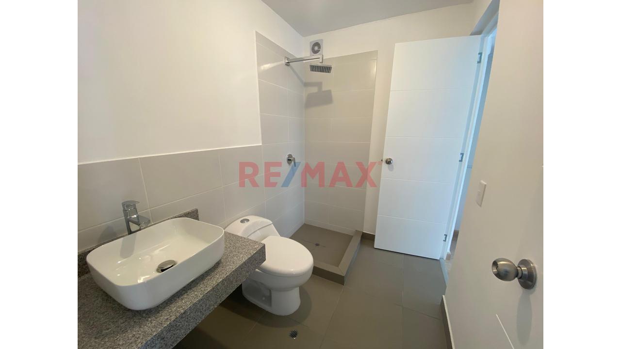 Habitación Con Baño Privado En Alquiler Para Mujeres Estudiantes O Trabajadoras | Departamento De Estreno - Roomie — foto 4