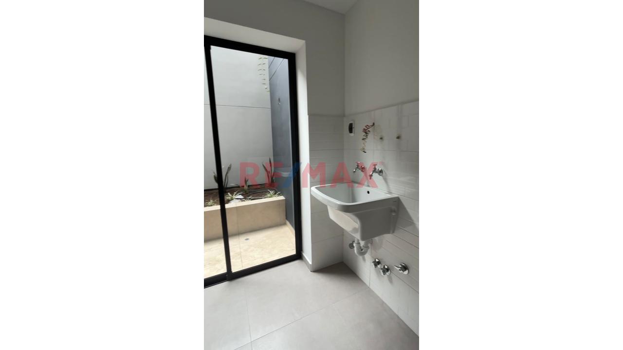 Alquilo Dpto En Chacarilla Surco/ 123M2+ 60M2 Terraza — foto 3