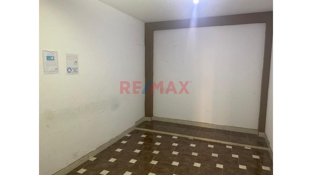 San Martin De Porres Alquiler De Oficina De 90 M2 2Do Piso Bien Ubicado A La Altura De La Av Universitaria Y Av Tomas Valle Frente De Plaza Vea Hiper S — foto 8