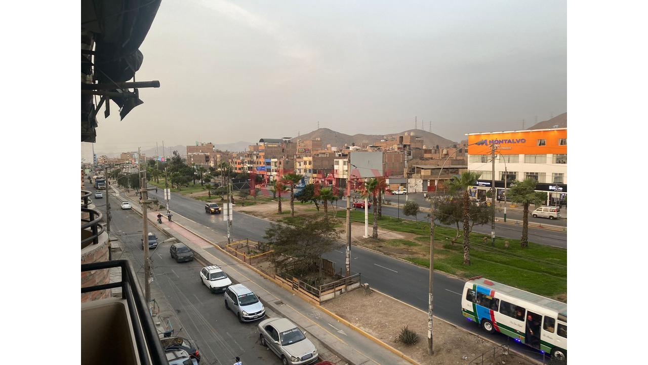 San Martin De Porres Alquiler De Oficina De 90 M2 2Do Piso Bien Ubicado A La Altura De La Av Universitaria Y Av Tomas Valle Frente De Plaza Vea Hiper S — foto 12