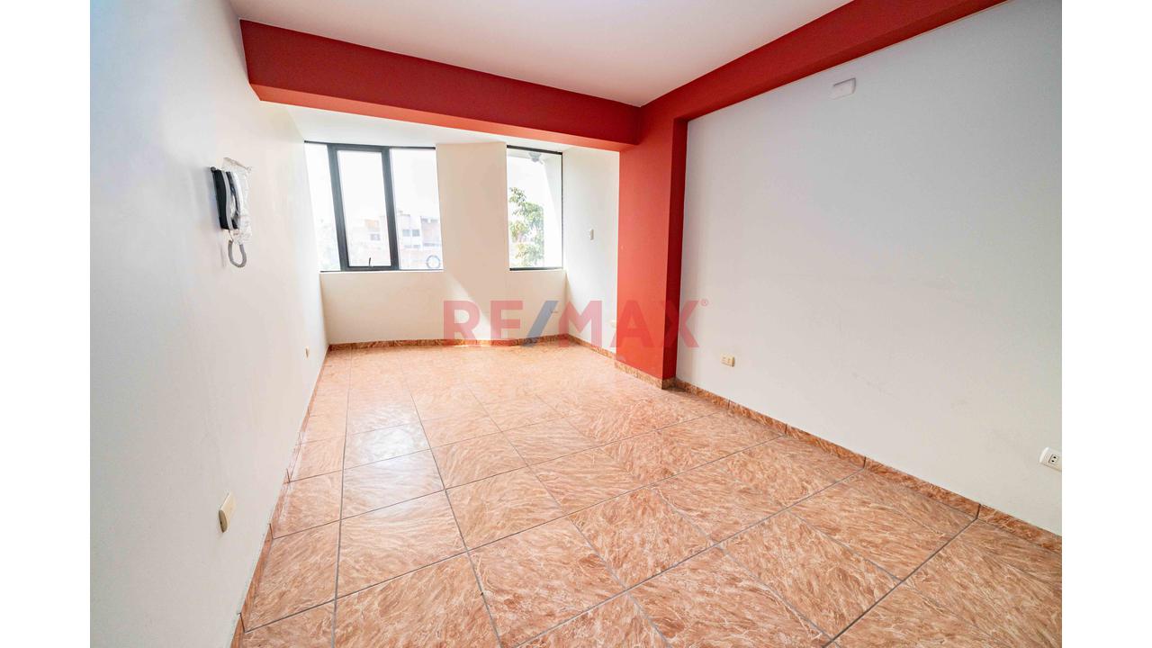 Casa de 21 dormitorios en San Martin de Porres, 521 m² — foto 3