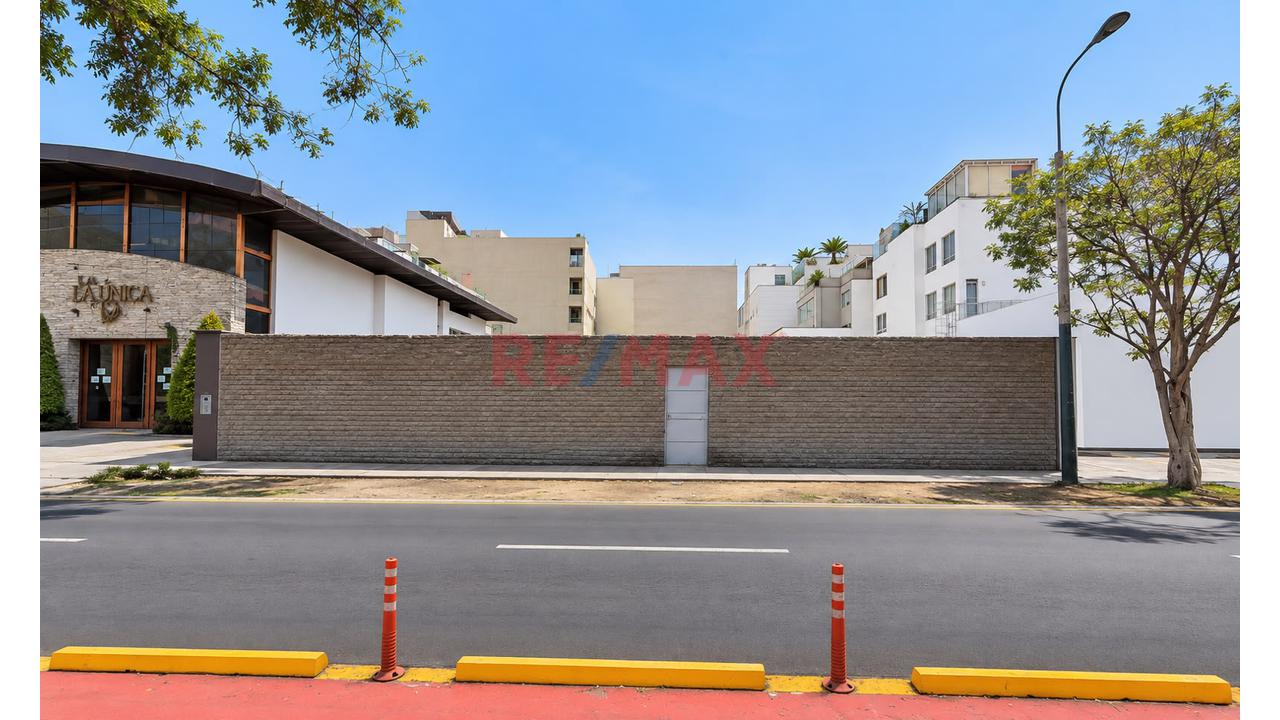 Terreno Comercial De 1,340 M² En Alquiler – Av. Primavera, Chacarilla, Surco
