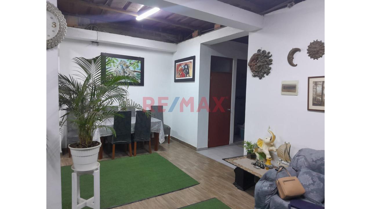 Venta De Casa San Juan De Lurigancho - 2