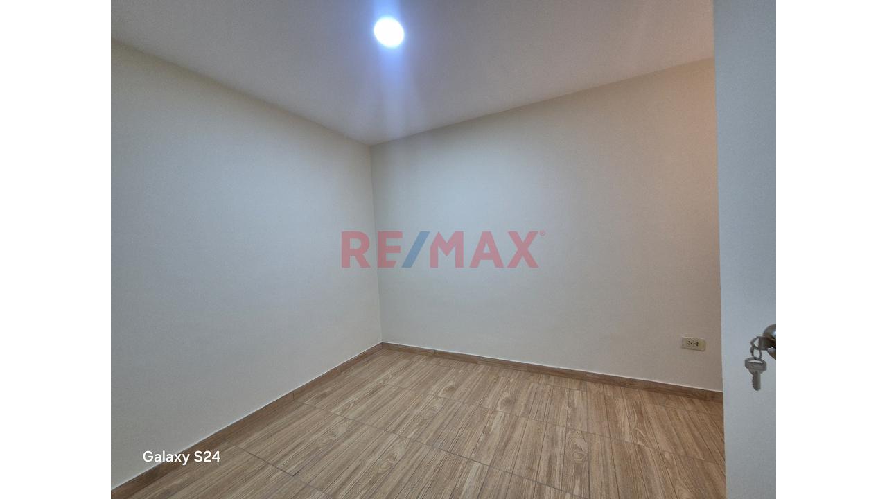 Ocasión En Comas: Depa De 3 Habitaciones Por $45,000 | Condominio Cerrado Con Comercio Y Seguridad 24/7 — foto 2