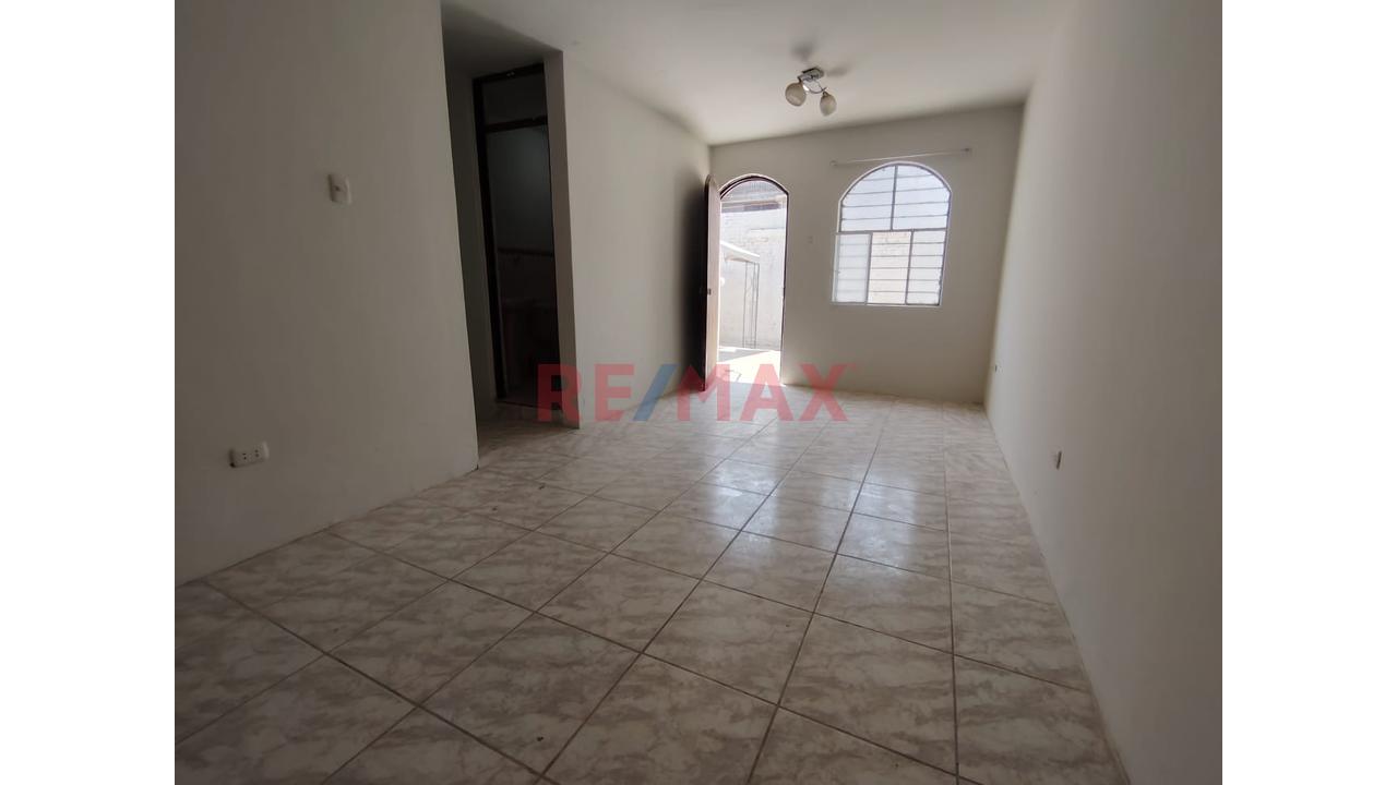 Alquilo Casa 1Piso En Urb. Bancaria 2Da Etapa - 5