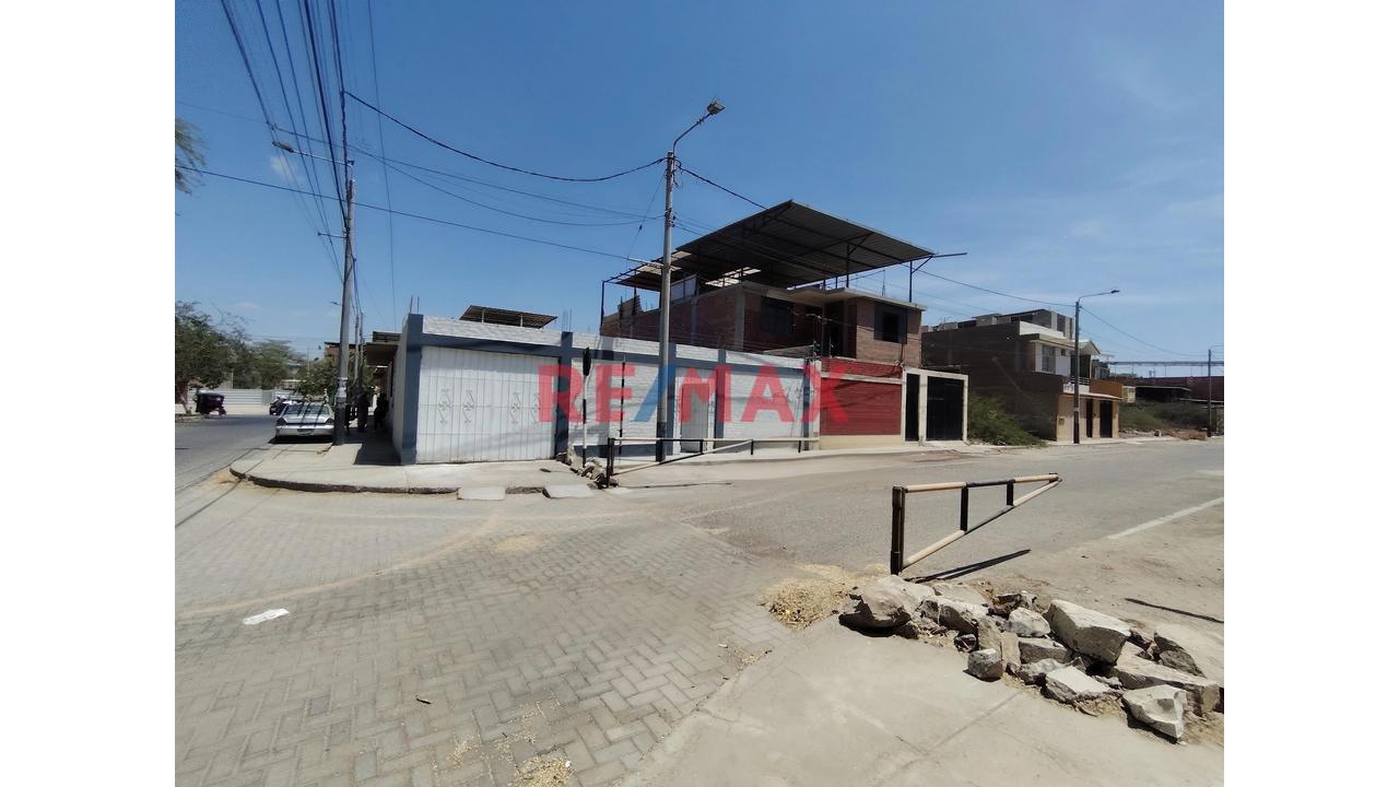 Alquilo Casa 1Piso En Urb. Bancaria 2Da Etapa - 1