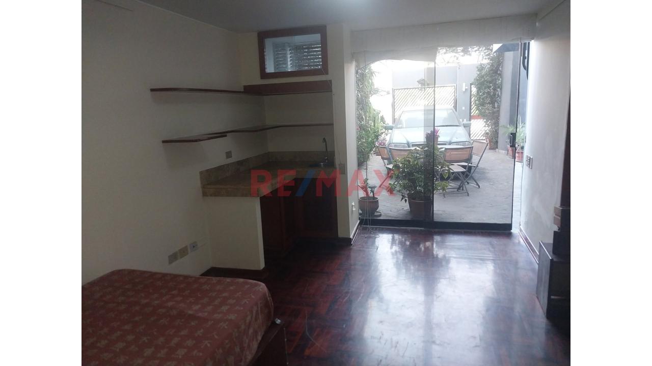 Alquiler Monoambiente En Jr Cosmos, Surco, Rodeada De Áreas Verdes — foto 4