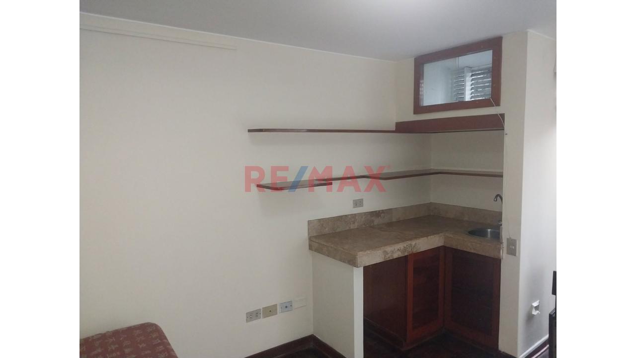 Alquiler Monoambiente En Jr Cosmos, Surco, Rodeada De Áreas Verdes — foto 7