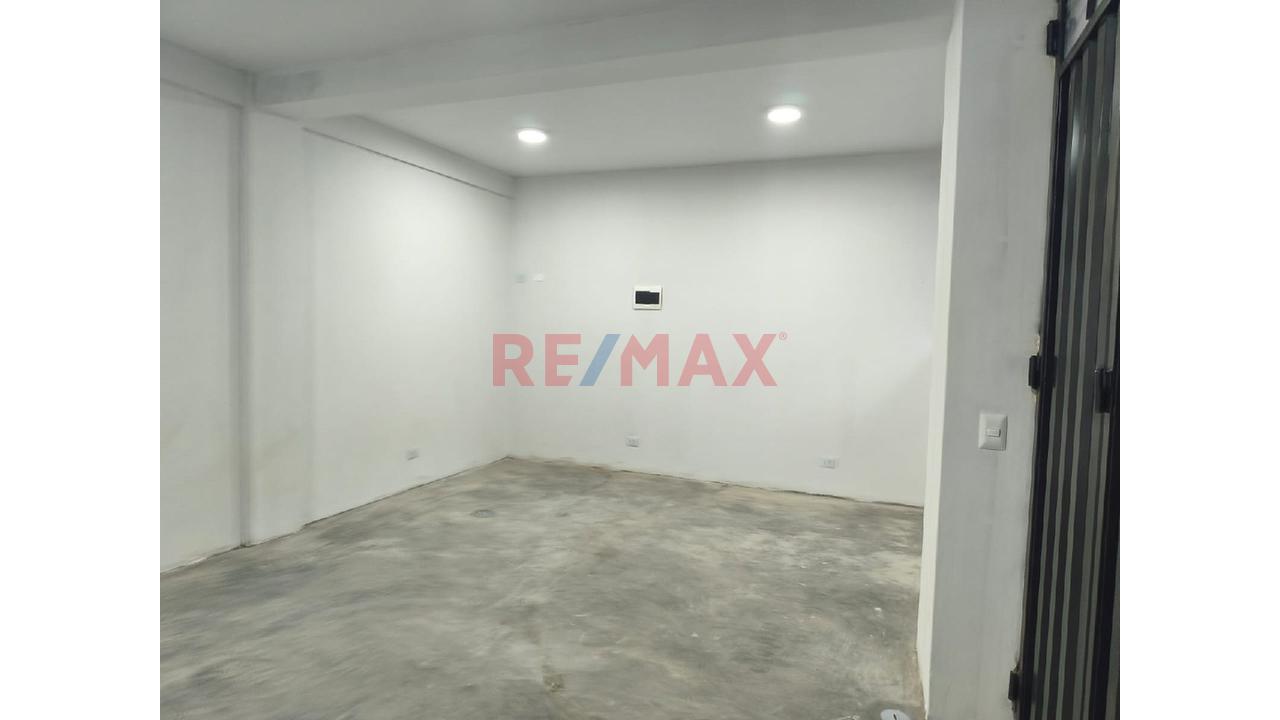 Alquiler Local Comercial En Los Olivos - Altura Paradero Ceo - Huandoy — foto 6