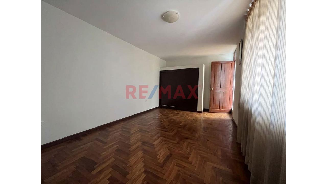 ¡Excelente Oportunidad De Inversión! Casa En Venta Como Terreno – 260 M² En Excelente Ubicación — foto 5