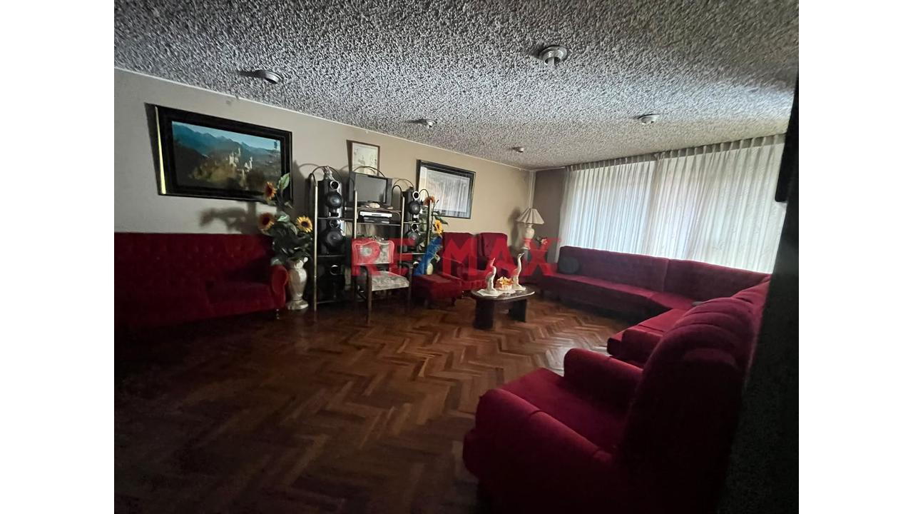 ¡Excelente Oportunidad De Inversión! Casa En Venta Como Terreno – 260 M² En Excelente Ubicación