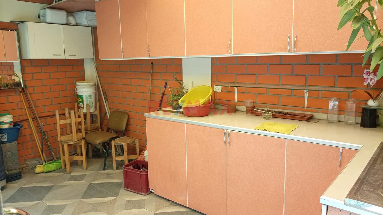 Alquiler De Linda Casa De 4 Pisos Semiamoblada, Cinco  Habitaciones, Luz Natural Para Todos Los Ambientes — foto 5