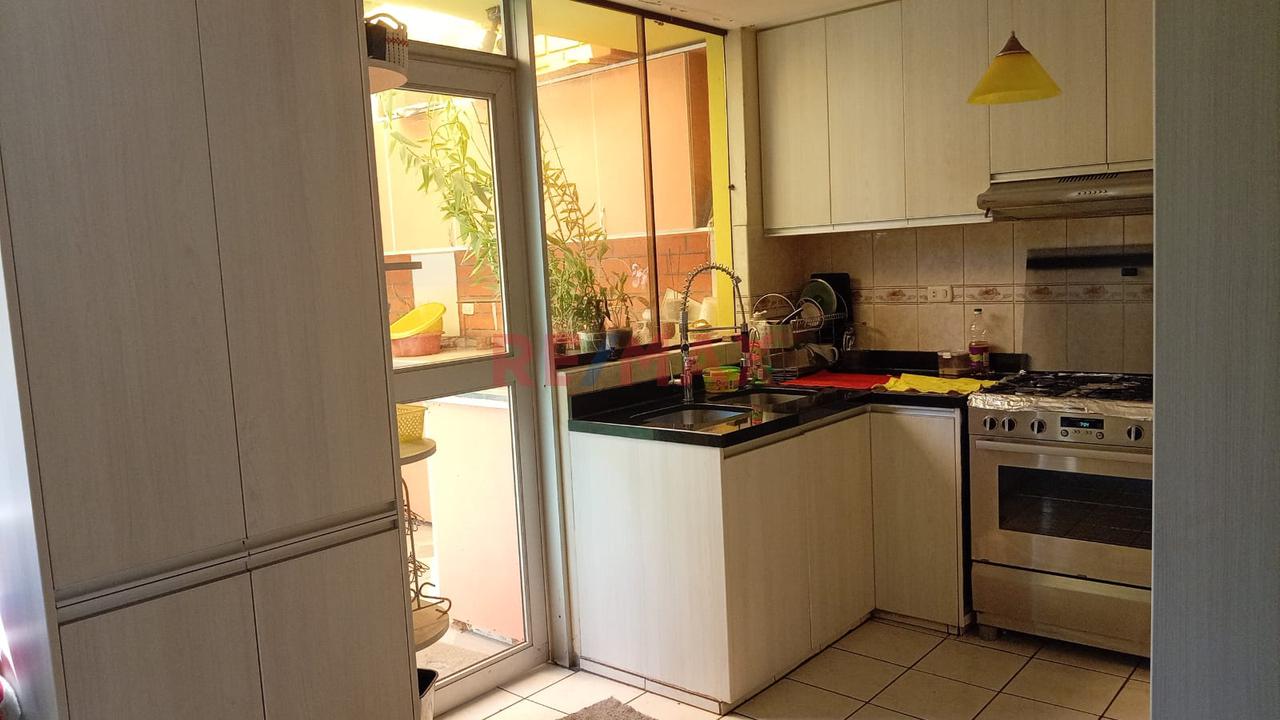 Alquiler De Linda Casa De 4 Pisos Semiamoblada, Cinco  Habitaciones, Luz Natural Para Todos Los Ambientes — foto 4