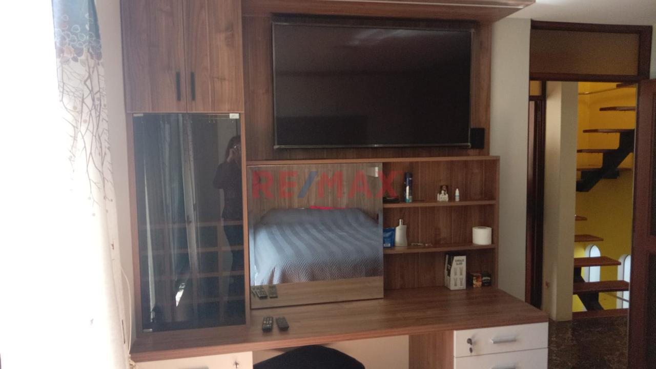 Alquiler De Linda Casa De 4 Pisos Semiamoblada, Cinco  Habitaciones, Luz Natural Para Todos Los Ambientes — foto 8