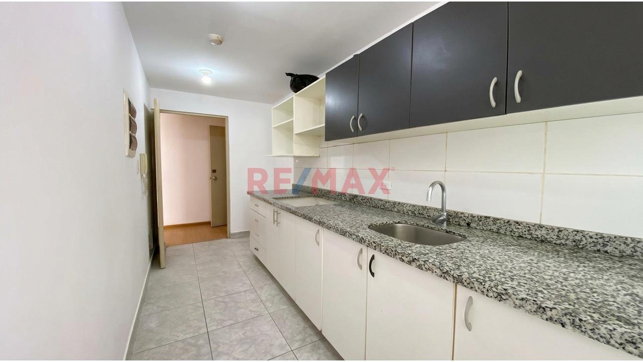 Gran Oportunidad Vendo Dpto 3 Habitaciones + 2 Baños En Breña — foto 5