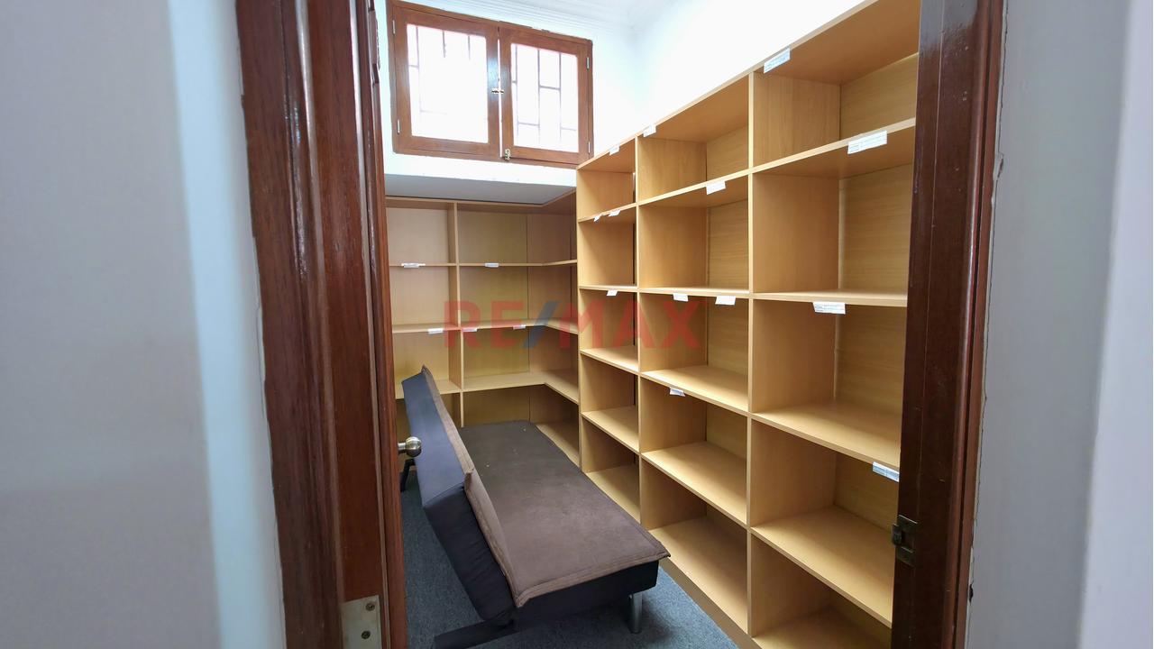 🏢 Alquiler De Amplia Casa Para Oficina Administrativa – Jesús María - 14