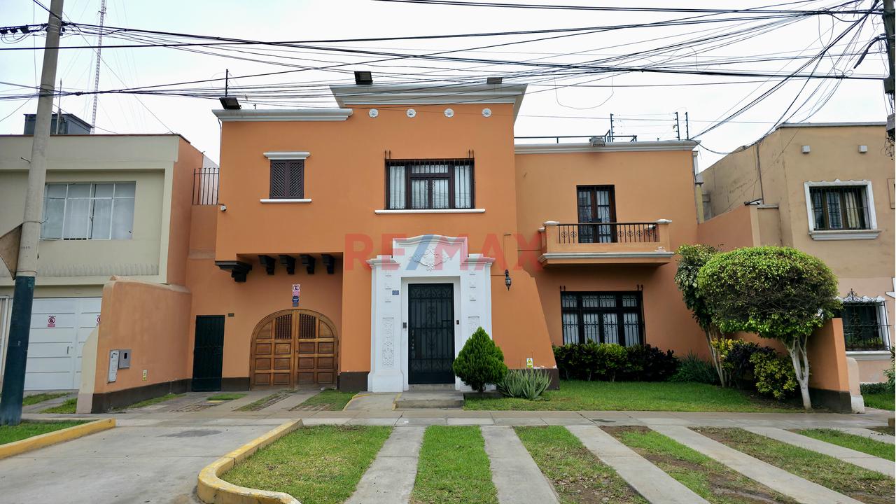 🏢 Alquiler De Amplia Casa Para Oficina Administrativa – Jesús María - 4