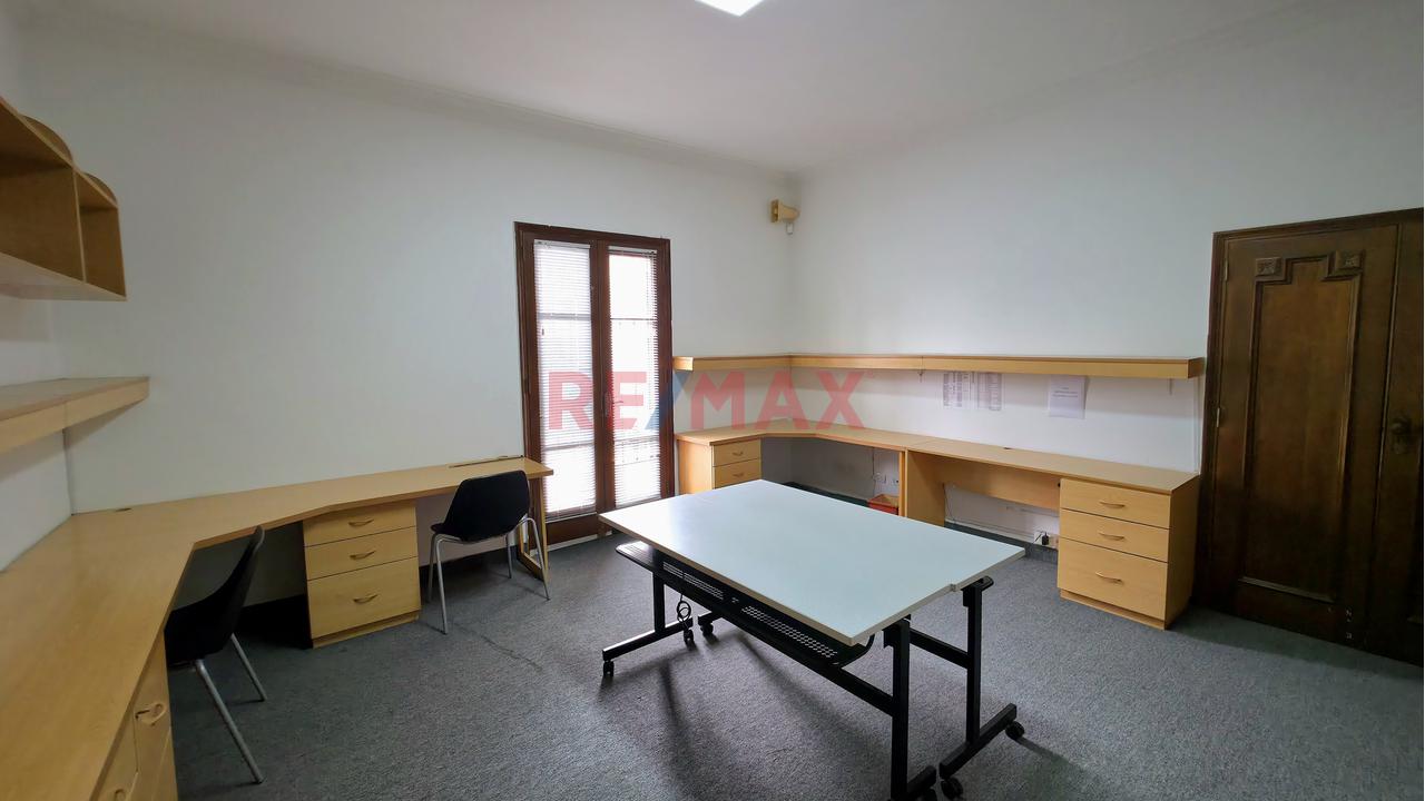 🏢 Alquiler De Amplia Casa Para Oficina Administrativa – Jesús María - 12