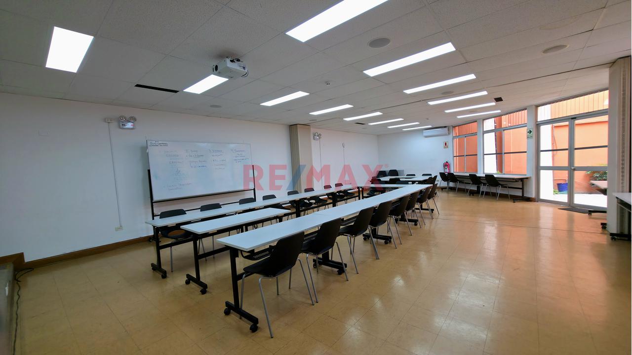 🏢 Alquiler De Amplia Casa Para Oficina Administrativa – Jesús María - 10