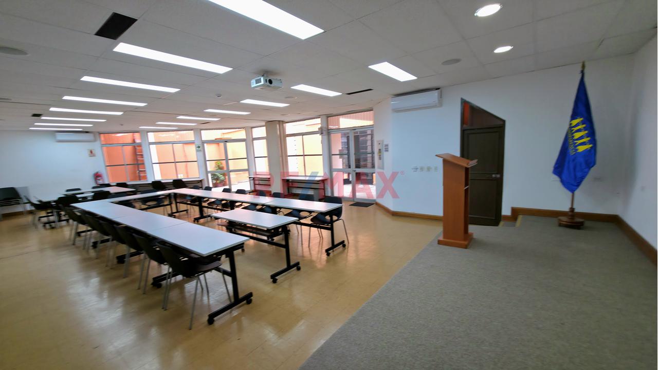 🏢 Alquiler De Amplia Casa Para Oficina Administrativa – Jesús María - 9