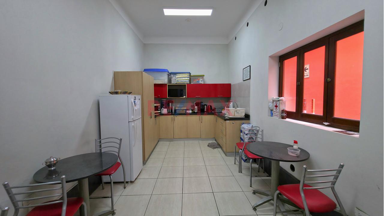 🏢 Alquiler De Amplia Casa Para Oficina Administrativa – Jesús María - 17