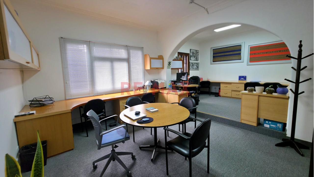 🏢 Alquiler De Amplia Casa Para Oficina Administrativa – Jesús María - 5