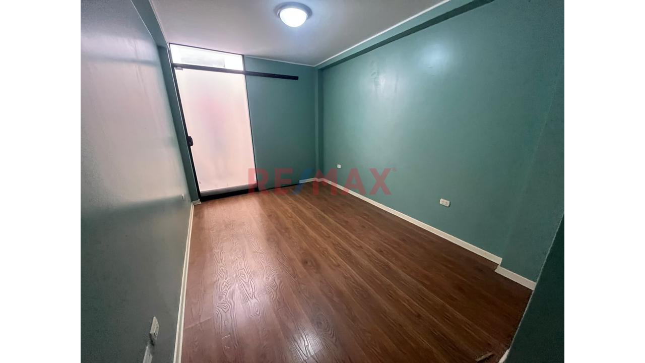 Departamento Semi Amoblado – Cercado De Lima | 3Er Piso | 3 Dormitorios — foto 2