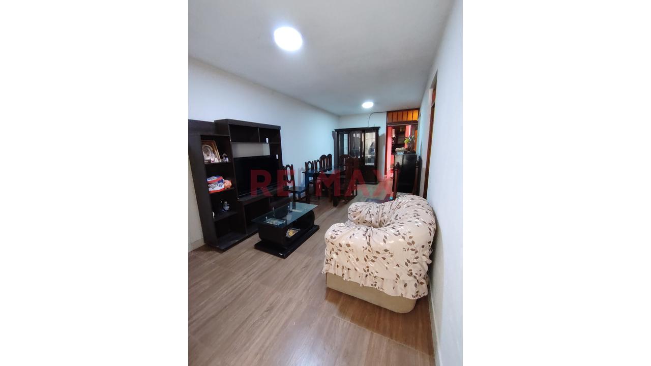 Casa De 2 Pisos + Azotea En Alquiler – San Juan De Lurigancho - 16