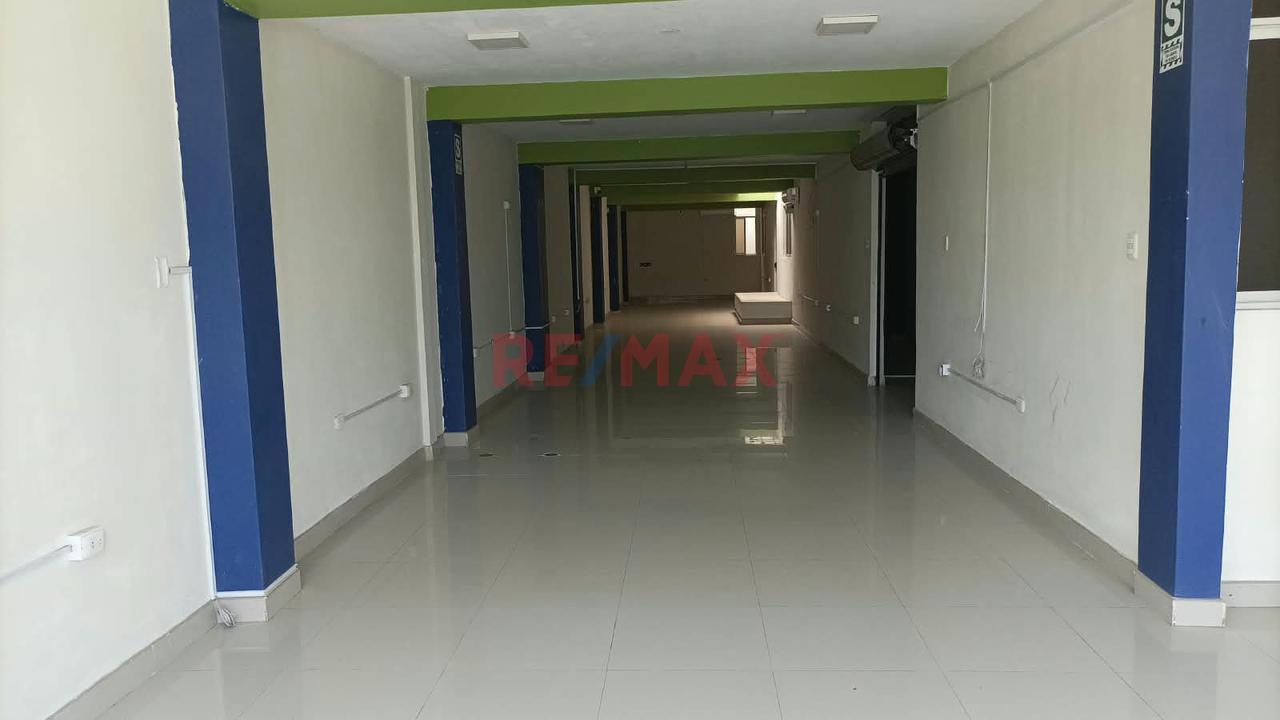 Local Comercial En Alquiler Mochumi Centro - 4