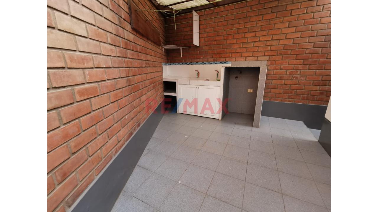 Alquiler Casa En El Sol De La Molina - Altura Del Museo Nicolini - 17