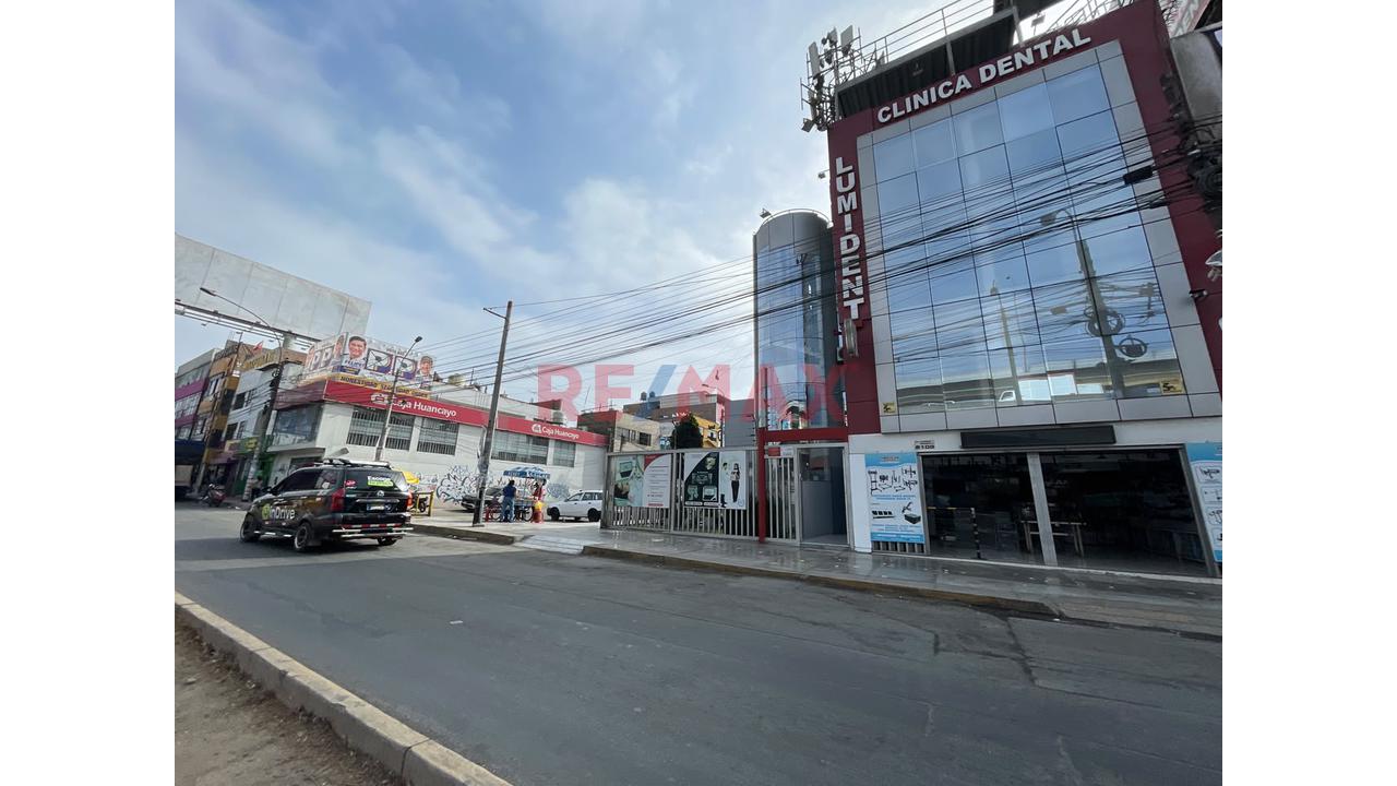 Alquiler De Tienda Comercial Frente A Plaza Norte – Los Olivos - 12