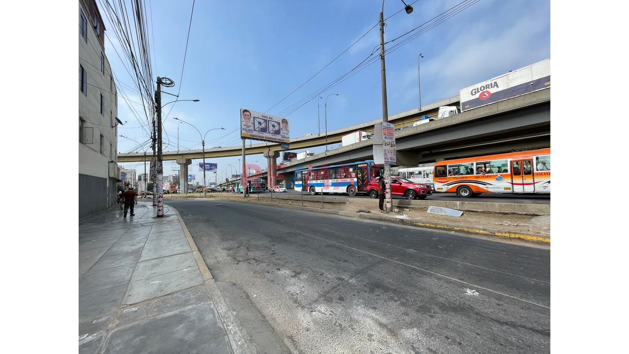Alquiler De Tienda Comercial Frente A Plaza Norte – Los Olivos - 7