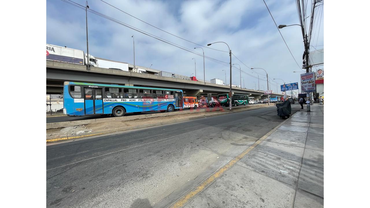 Alquiler De Tienda Comercial Frente A Plaza Norte – Los Olivos - 13