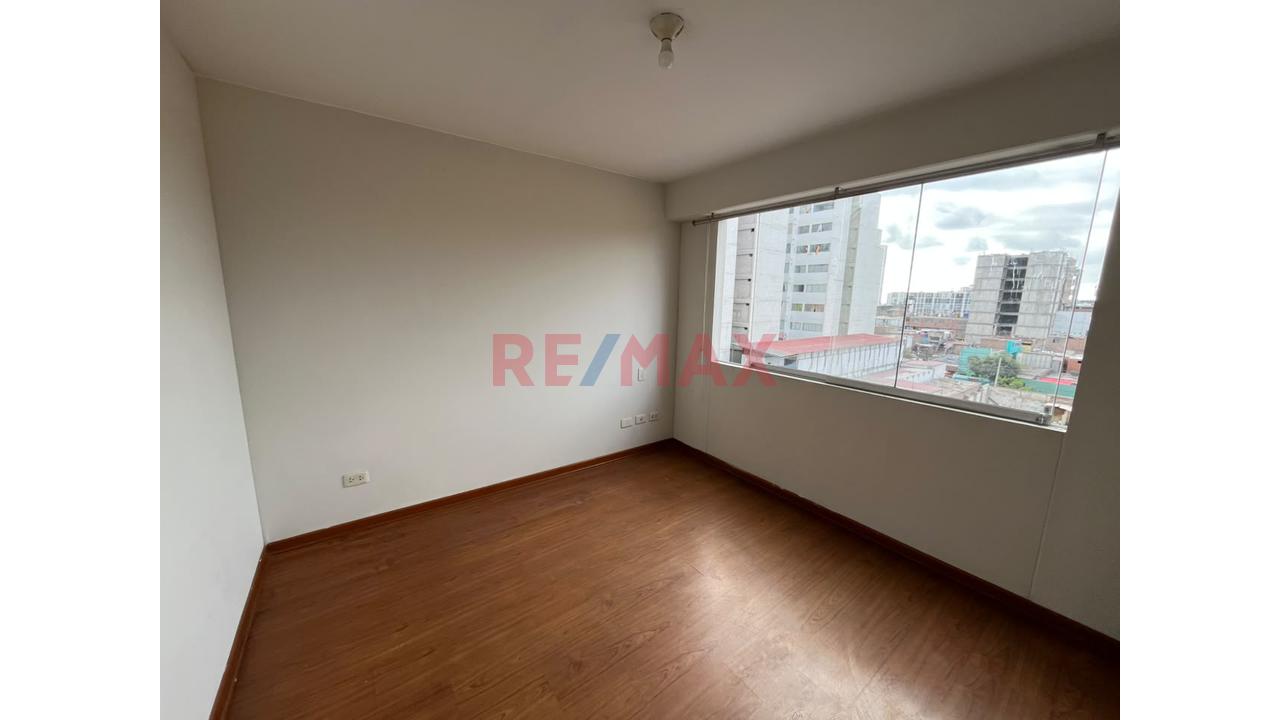 Alquilo Departamento 75M2 En Breña - 16