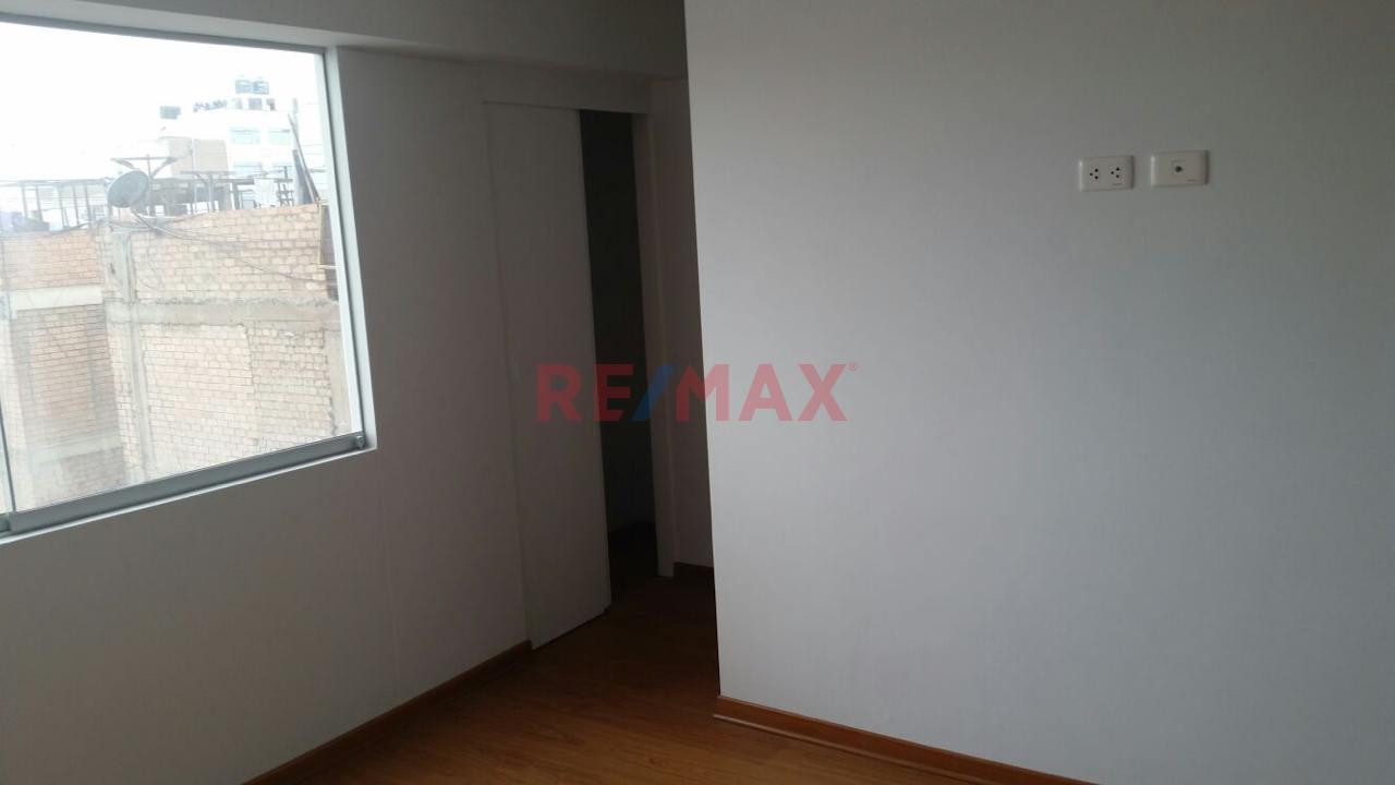 Alquilo Departamento 75M2 En Breña - 18