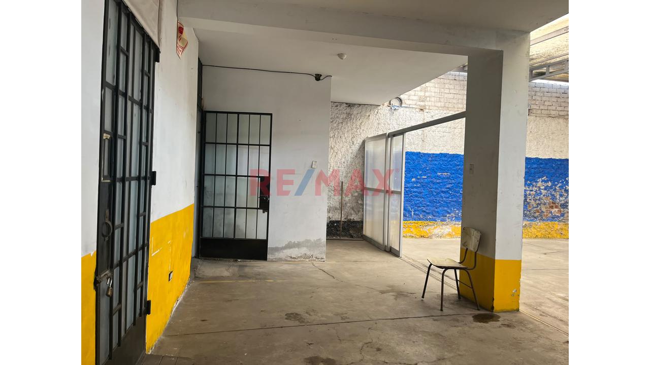 Local Comercial En Alquiler De 190 M2 En Smp — foto 4