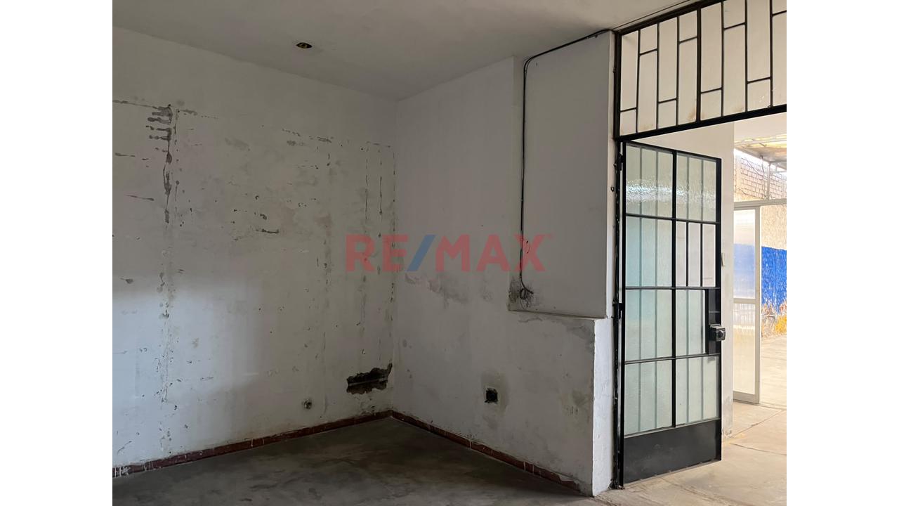 Local Comercial En Alquiler De 190 M2 En Smp — foto 7