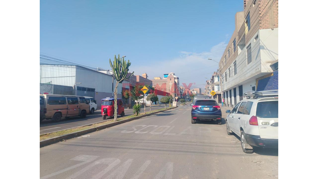 Local Comercial En Alquiler De 190 M2 En Smp — foto 2