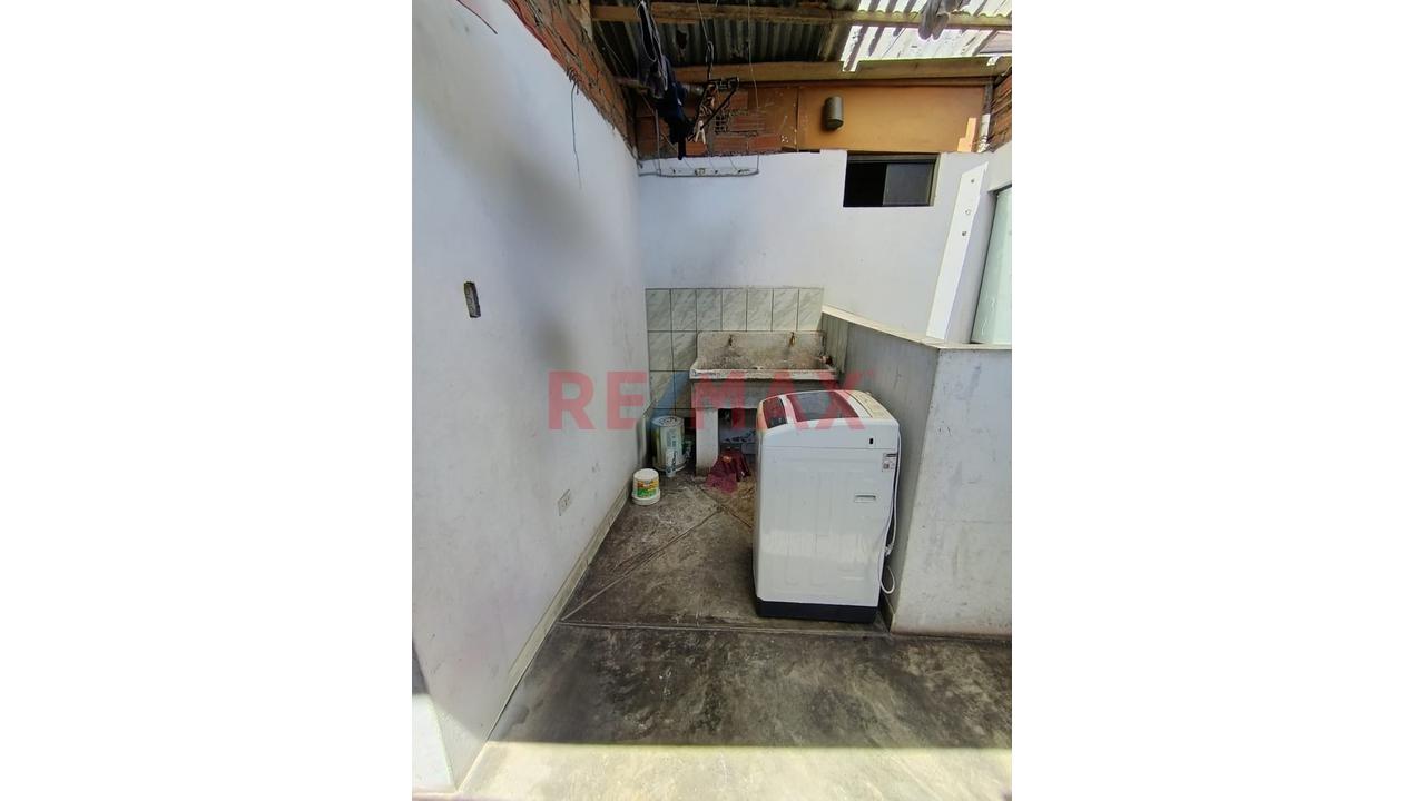 Se Vende Casa De 2 Pisos De 160 M2 En Us$ 139,332.00 A Una Cuadra De Av.  Miguel Iglesias En San Juan De Miraflores. — foto 13