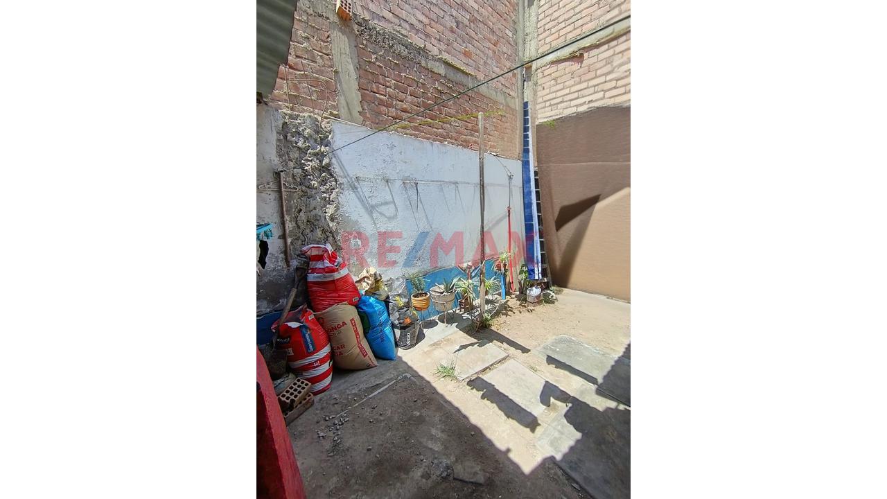 Se Vende Casa De 2 Pisos De 160 M2 En Us$ 139,332.00 A Una Cuadra De Av.  Miguel Iglesias En San Juan De Miraflores. — foto 9