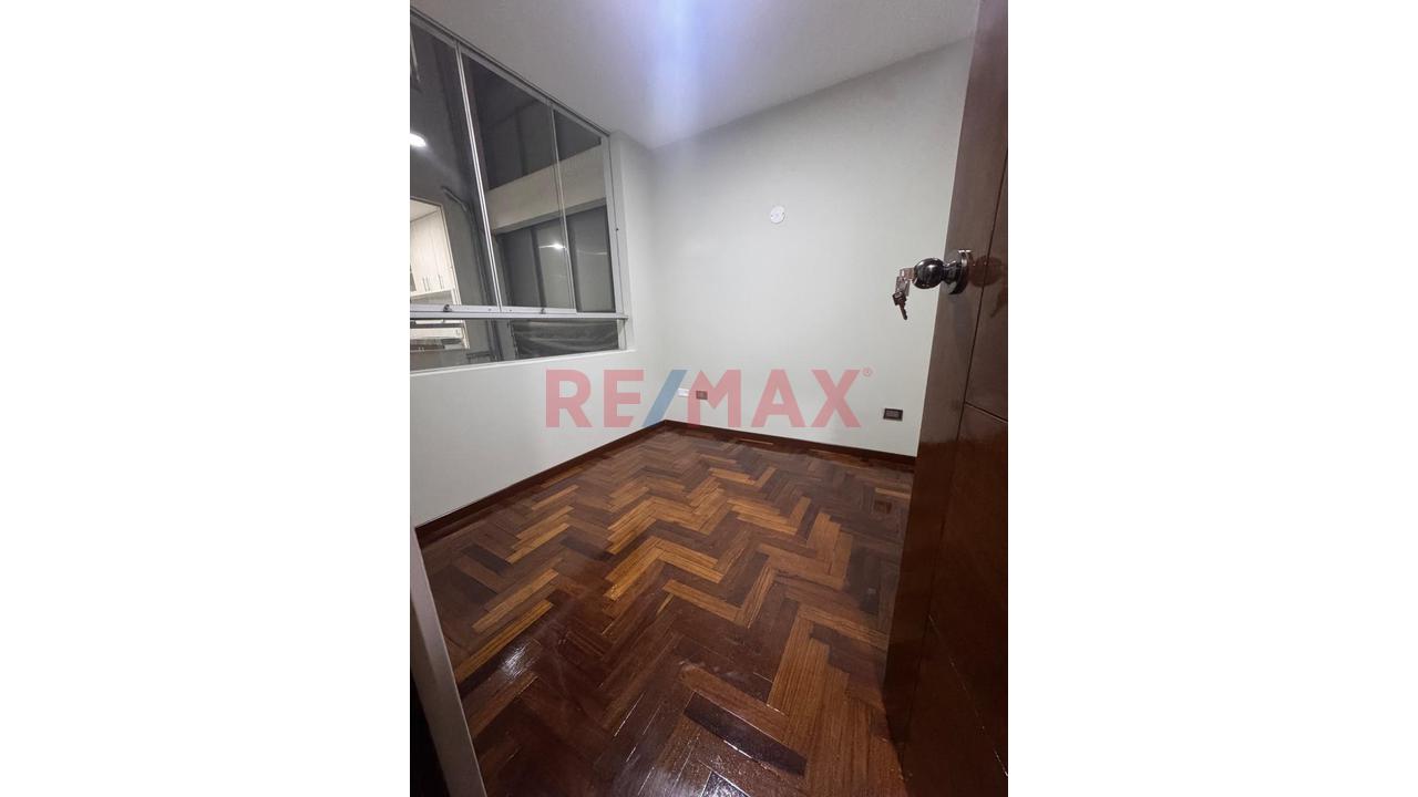 🏡✨ ¡Departamento 3Er Piso En Venta En José Luis Bustamante Y Rivero! - 5