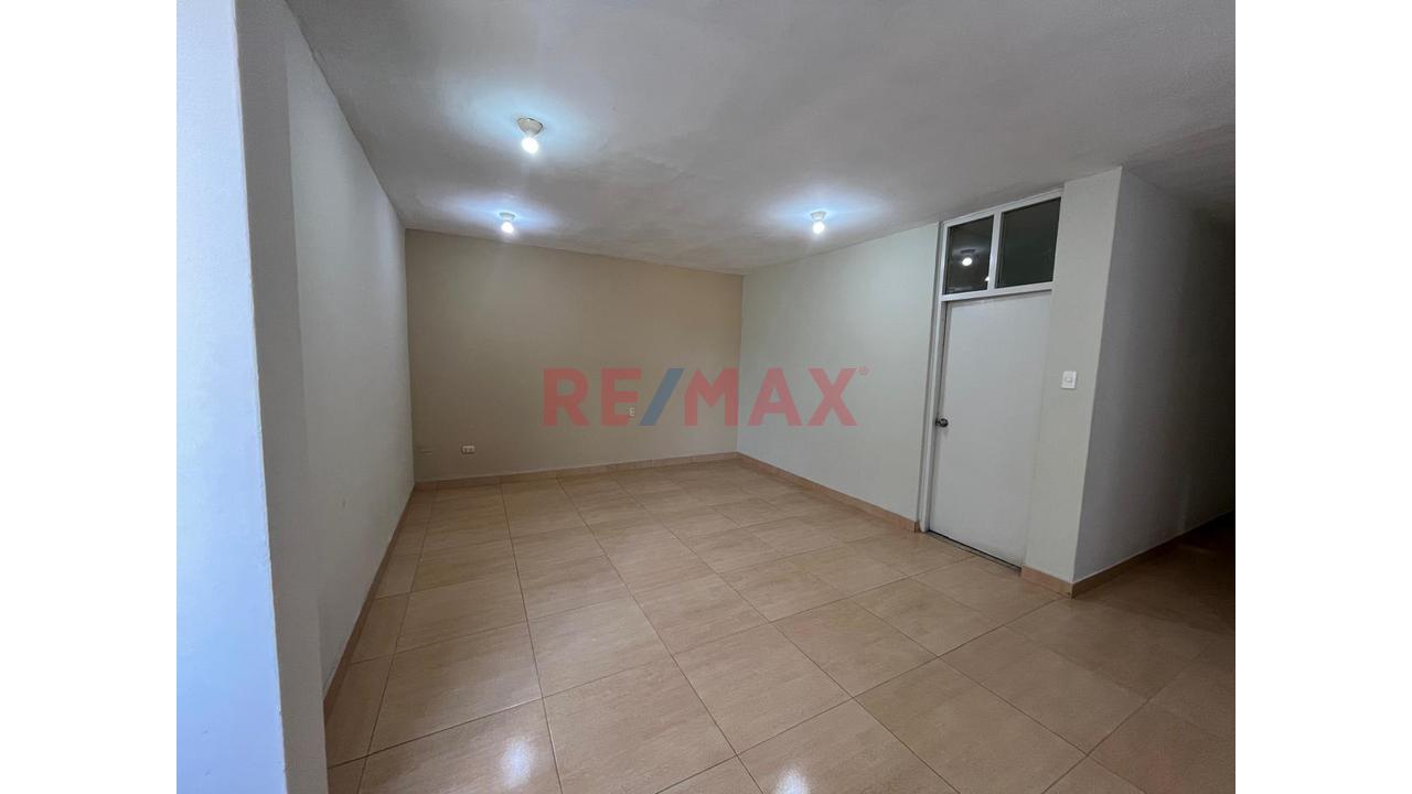 Amplio Departamento Duplex En Alquiler En Av. Vice - 8