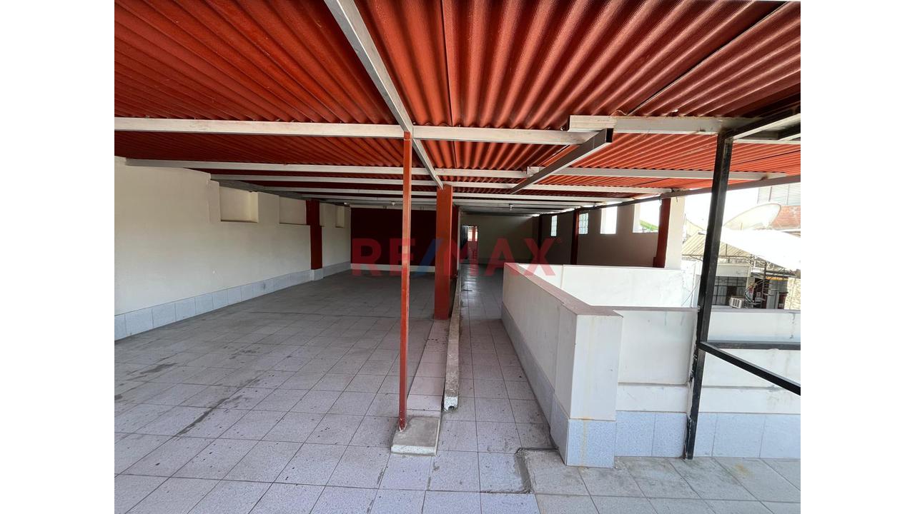 Amplio Departamento Duplex En Alquiler En Av. Vice - 18