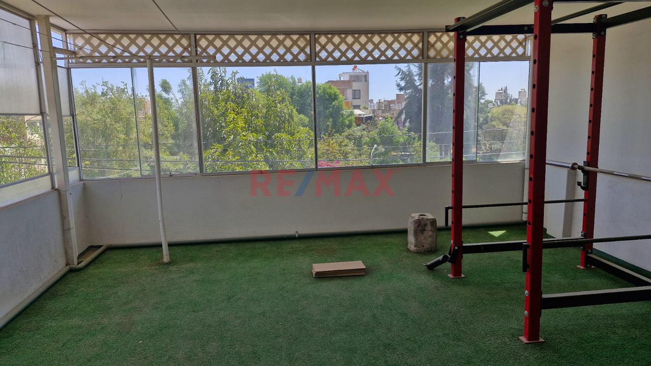 Casa En Venta Frente A Parque En Urb. Alto De La Luna — foto 7
