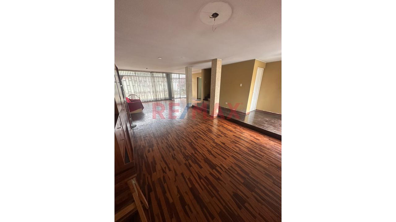 Venta De Casa Con Terreno De 224 M2 En Vista Alegre, Surco — foto 5