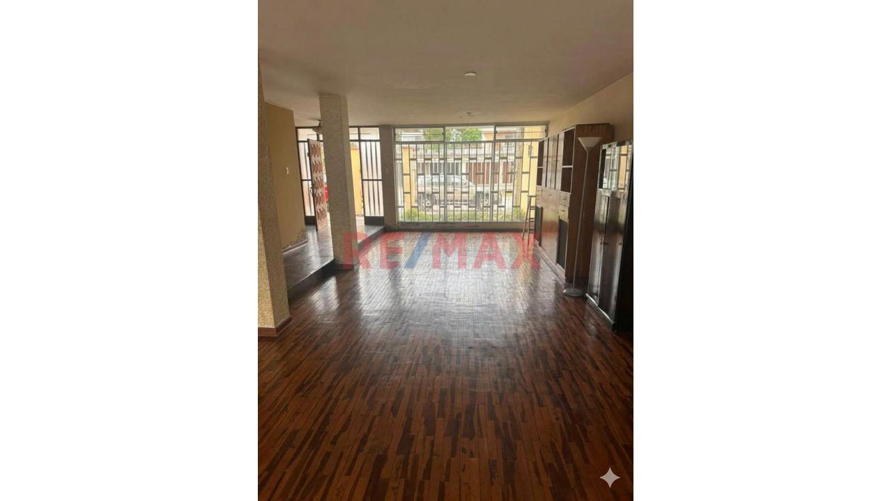 Venta De Casa Con Terreno De 224 M2 En Vista Alegre, Surco — foto 4