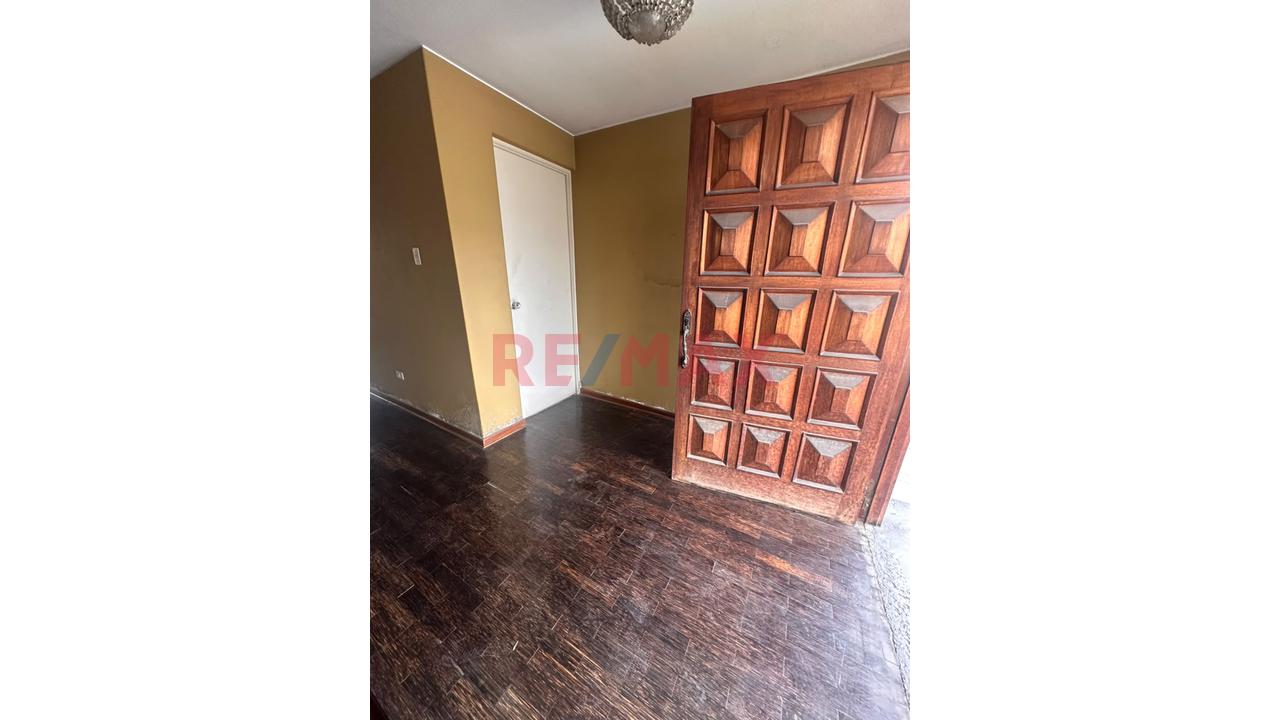 Venta De Casa Con Terreno De 224 M2 En Vista Alegre, Surco — foto 3