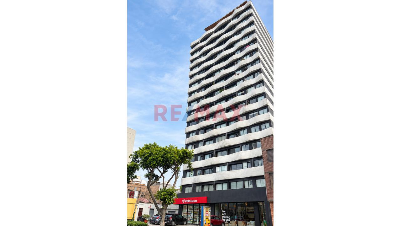 Venta De Departamento Duplex En Lince, Amoblado, Limite Con San Isidro - 2