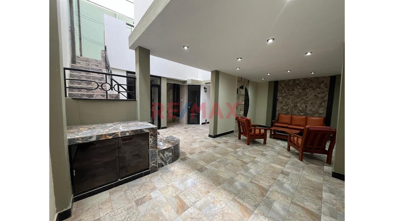 Casa En Alquiler En Av. Vice En Urb. Santa Ana — foto 14
